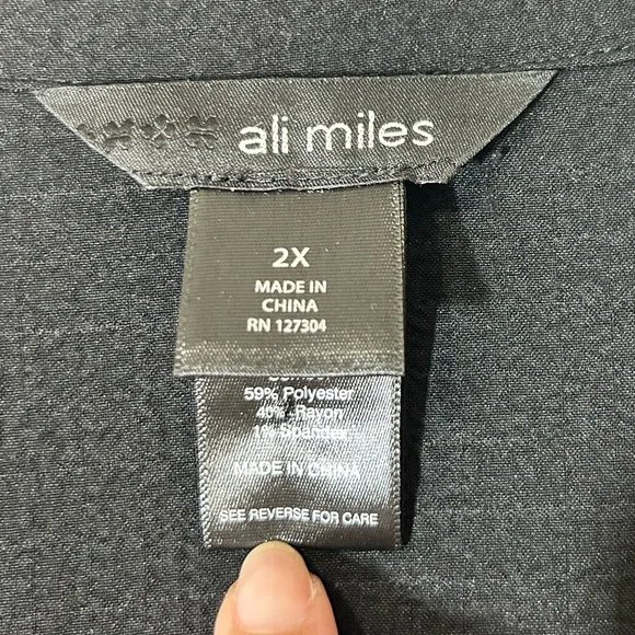 Ali Miles Womens Plus Black Short Sleeve Button Up Asymmetrical Blouse Sz 2X - Picture 5 of 10